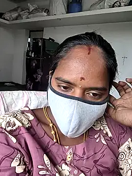 Snapshot of Tamil_Sangeetha chatting on 04.15.26 Tamil Sangeetha online show from 04.15.26