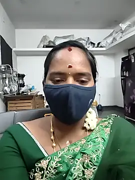 Snapshot of Tamil_Sangeetha chatting on 04.21.26 Tamil Sangeetha online show from 04.21.26