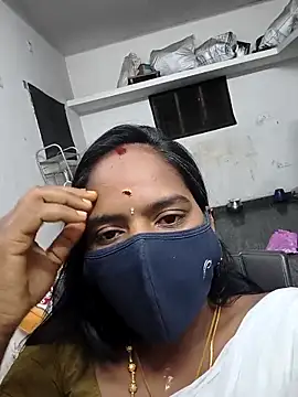 Snapshot of Tamil_Sangeetha chatting on 04.28.26 Tamil Sangeetha online show from 04.28.26