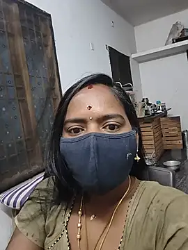 Snapshot of Tamil_Sangeetha chatting on 05.15.26 Tamil Sangeetha online show from 05.15.26