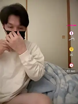 Snapshot of -YumaUemura- chatting on 05.23.26 -YumaUemura- online show from 05.23.26