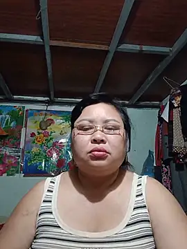 Snapshot of Monglan-c chatting on 05.14.26 Monglan-c online show from 05.14.26