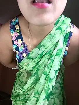 Snapshot of Curvy_Sanaya chatting on 04.07.26 Curvy Sanaya online show from 04.07.26