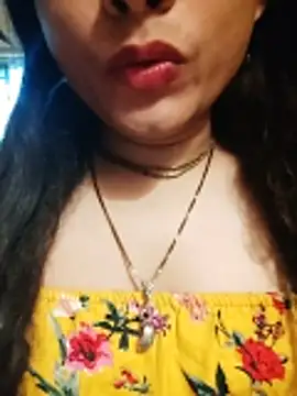 Snapshot of SweetTsAngel chatting on 04.28.26 SweetTsAngel online show from 04.28.26