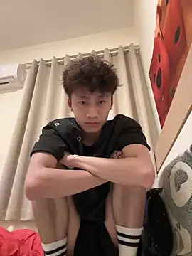 Snapshot of sexyboy-3525 chatting on 04.08.26 sexyboy-3525 online show from 04.08.26