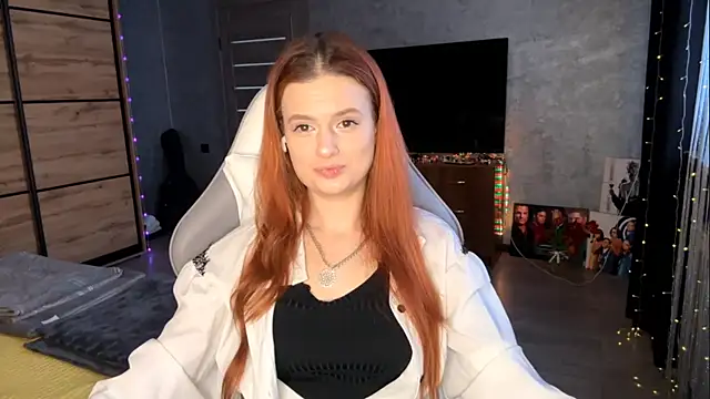 FoxyEmma online show from 04.17.26