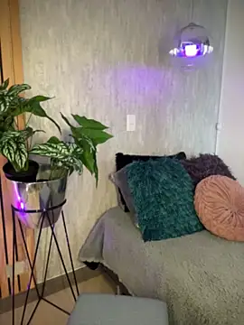 Snapshot of EmmaVonn chatting on 04.07.26 EmmaVonn online show from 04.07.26