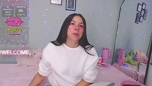 Snapshot of MissDulceRose chatting on 04.26.26 MissDulceRose online show from 04.26.26