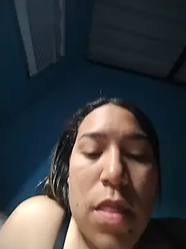 Snapshot of erikabella chatting on 06.18.26 erikabella online show from 06.18.26