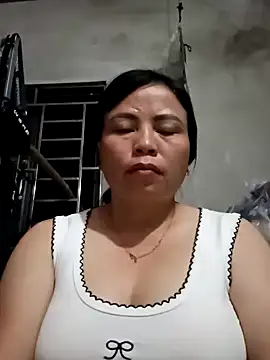 Snapshot of -Hami- chatting on 04.25.26 -Hami- online show from 04.25.26