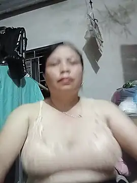 Snapshot of -Hami- chatting on 05.24.26 -Hami- online show from 05.24.26
