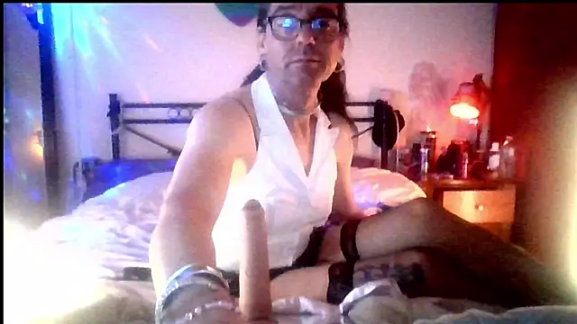 Snapshot of courtney1982 chatting on 08.07.26 courtney1982 online show from 08.07.26