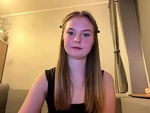 Snapshot of MargaretCutegirl chatting on 04.13.26 MargaretCutegirl online show from 04.13.26