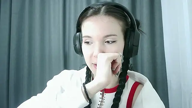 Snapshot of RubyBooby chatting on 04.24.26 RubyBooby online show from 04.24.26
