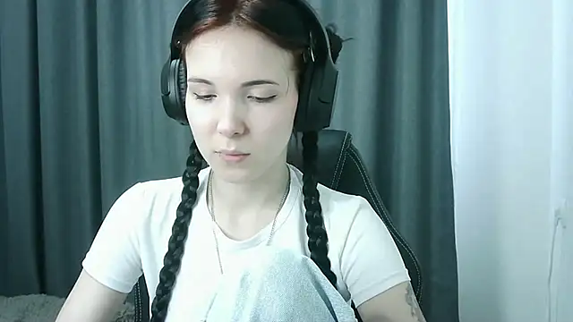 Snapshot of RubyBooby chatting on 05.06.26 RubyBooby online show from 05.06.26