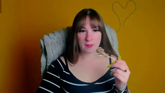 Snapshot of Tiffani_Angel chatting on 05.16.26 Tiffani Angel online show from 05.16.26
