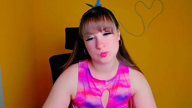 Snapshot of Tiffani_Angel chatting on 05.19.26 Tiffani Angel online show from 05.19.26