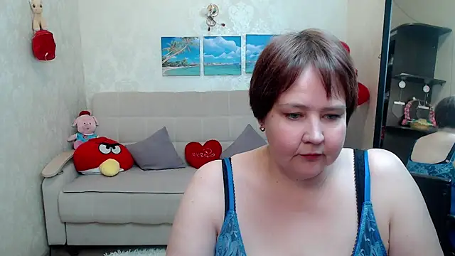 Snapshot of QUEEN02030 chatting on 04.15.26 QUEEN02030 online show from 04.15.26