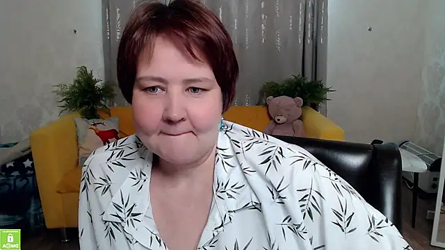 Snapshot of QUEEN02030 chatting on 04.27.26 QUEEN02030 online show from 04.27.26
