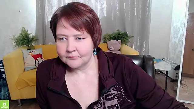 Snapshot of QUEEN02030 chatting on 05.04.26 QUEEN02030 online show from 05.04.26