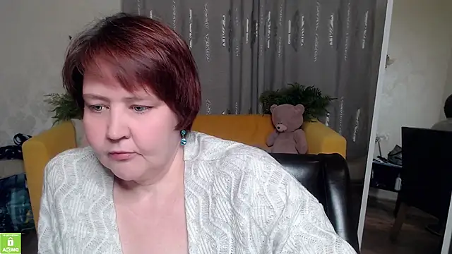 Snapshot of QUEEN02030 chatting on 05.14.26 QUEEN02030 online show from 05.14.26