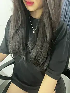 Snapshot of Annie_nii chatting on 04.25.26 Annie nii online show from 04.25.26