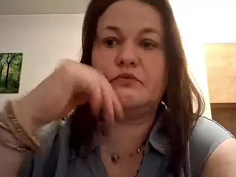 OpheliaMilf online show from 04.10.26