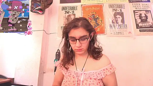 Snapshot of Ellaa_honey chatting on 04.27.26 Ellaa honey online show from 04.27.26