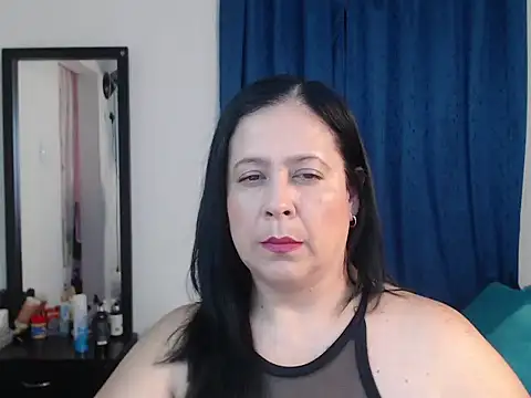 Snapshot of carlareyesk977 chatting on 04.23.26 carlareyesk977 online show from 04.23.26