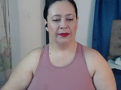 Snapshot of carlareyesk977 chatting on 05.03.26 carlareyesk977 online show from 05.03.26