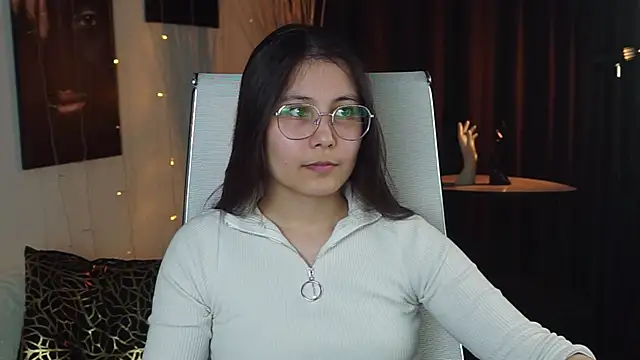 Snapshot of ElisonAvergarden chatting on 04.19.26 ElisonAvergarden online show from 04.19.26