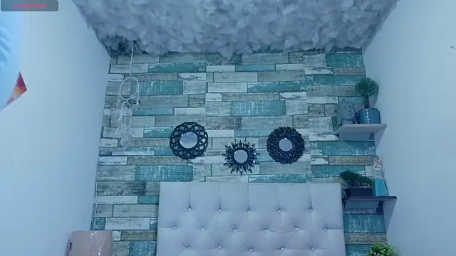 Snapshot of Skylernaomi chatting on 04.24.26 Skylernaomi online show from 04.24.26