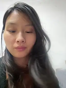 Snapshot of Zbnmji chatting on 04.02.26 Zbnmji online show from 04.02.26