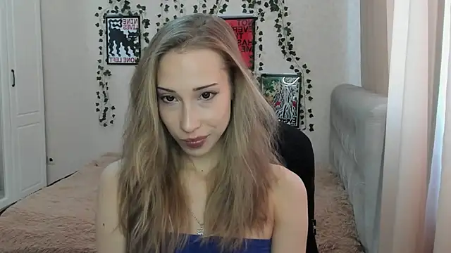 Snapshot of Emmarayder chatting on 05.05.26 Emmarayder online show from 05.05.26