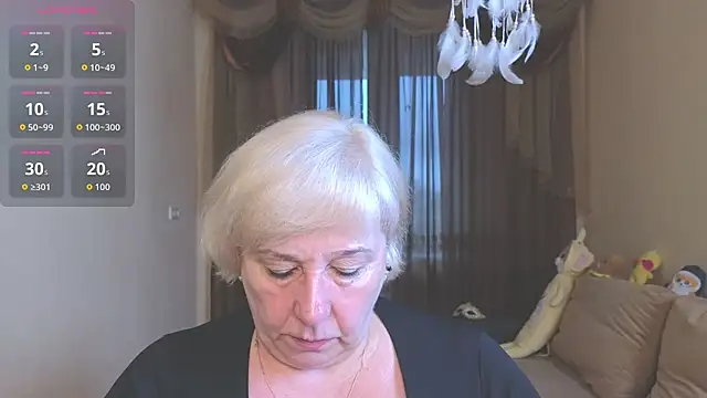 Snapshot of Milane_Milky chatting on 04.14.26 Milane Milky online show from 04.14.26