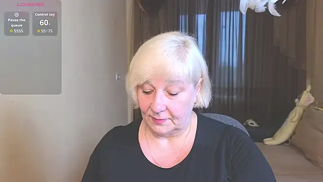 Snapshot of Milane_Milky chatting on 04.27.26 Milane Milky online show from 04.27.26