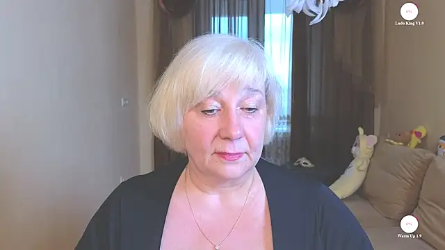 Snapshot of Milane_Milky chatting on 05.11.26 Milane Milky online show from 05.11.26
