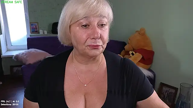 Snapshot of Milane_Milky chatting on 06.19.26 Milane Milky online show from 06.19.26