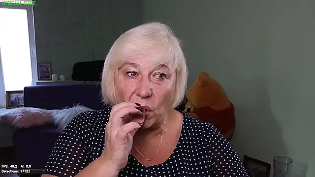 Snapshot of Milane_Milky chatting on 07.10.26 Milane Milky online show from 07.10.26