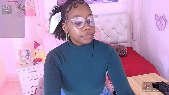 Snapshot of emily_smith18 chatting on 04.24.26 emily smith18 online show from 04.24.26