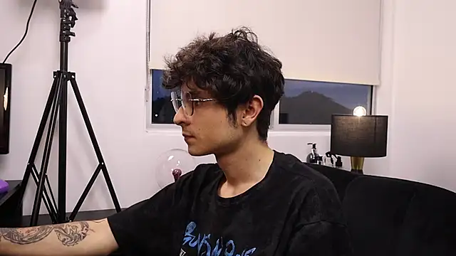 Tyler Blade online show from 04.06.26