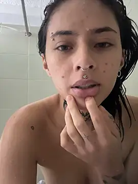 Snapshot of Babeel_ chatting on 04.24.26 Babeel online show from 04.24.26