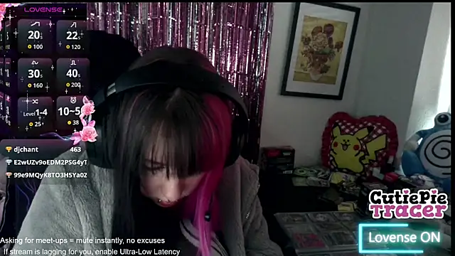 Snapshot of CutieTracer chatting on 05.11.26 CutieTracer online show from 05.11.26