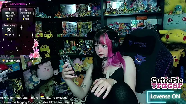 Snapshot of CutieTracer chatting on 05.26.26 CutieTracer online show from 05.26.26