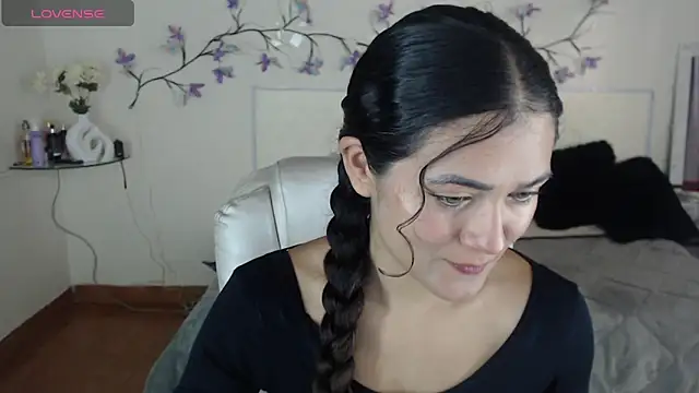 Snapshot of FreyaRouge chatting on 04.04.26 FreyaRouge online show from 04.04.26
