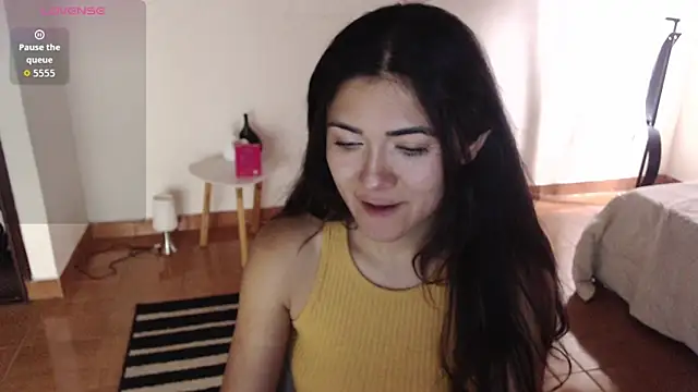 Snapshot of FreyaRouge chatting on 04.09.26 FreyaRouge online show from 04.09.26