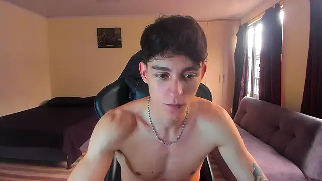 Snapshot of Luke_Chill chatting on 04.23.26 Luke Chill online show from 04.23.26