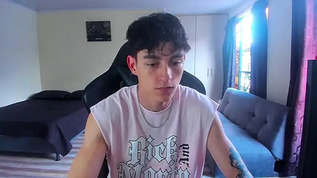 Snapshot of Luke_Chill chatting on 04.27.26 Luke Chill online show from 04.27.26