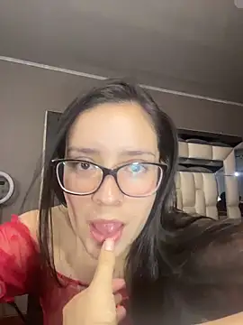 kimhurtado online show from 04.01.26