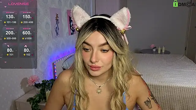 Snapshot of Emily_Bloom_119 chatting on 05.08.26 Emily Bloom 119 online show from 05.08.26